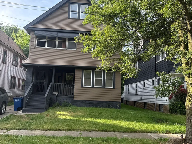16007 Huntmere Ave #1 — Photo 1