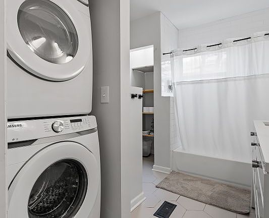 2nd image of 106 McMillen St #B
