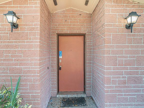5th image of 5177 Barcelona St