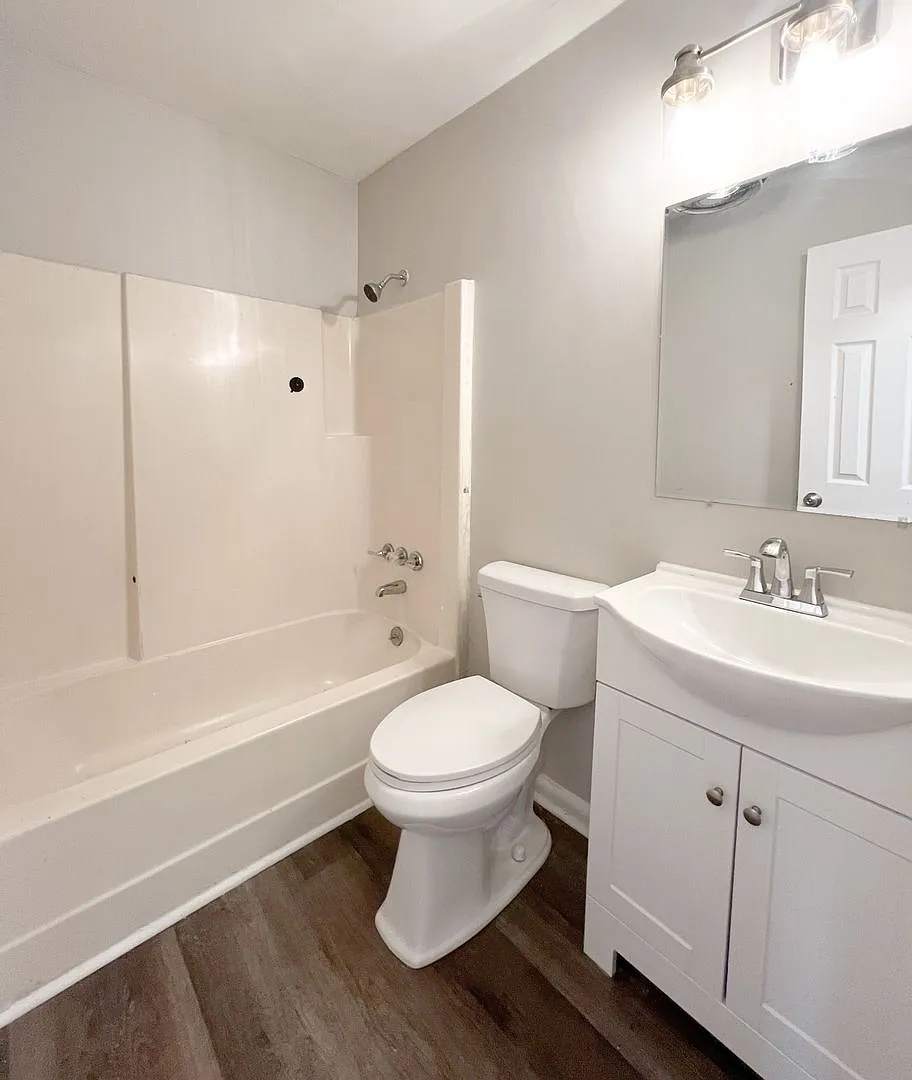 Cozy Apartment--Central Location! — Photo 4