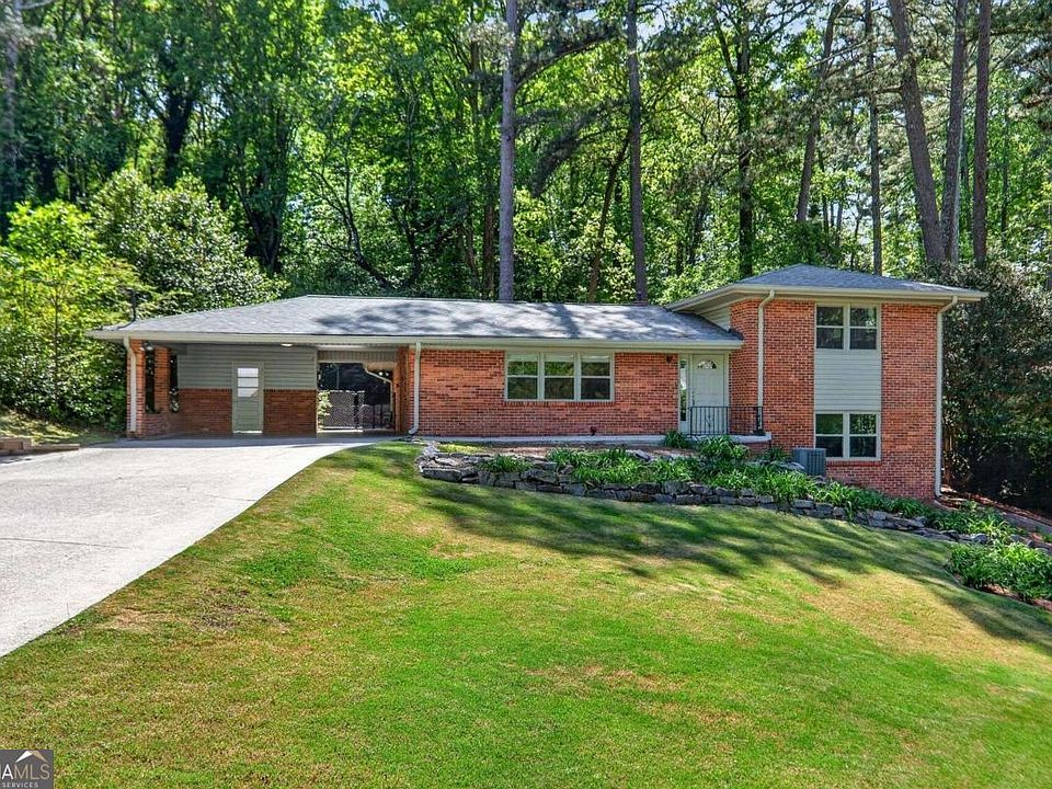1st image of 2424 Briarmoor Rd NE