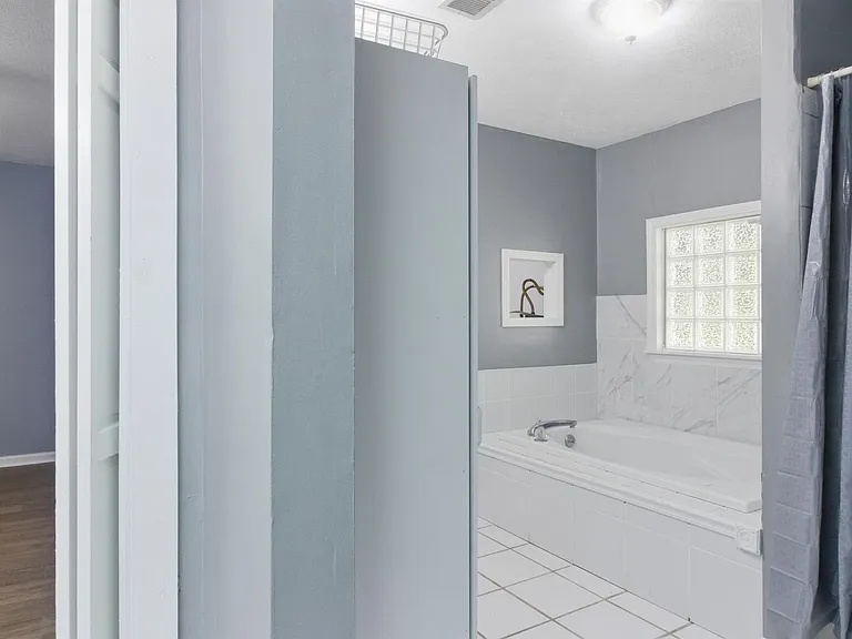 2014 N Iona Dr — Photo 16