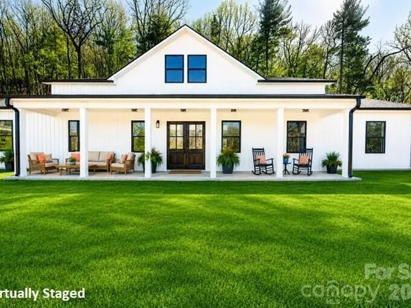 1721 Songbird Ct SE, Lenoir, NC 28645
