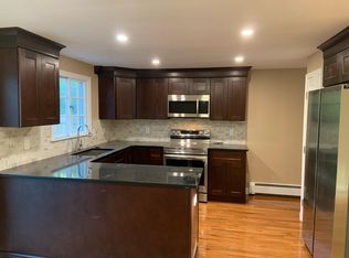 6 Harvard Ct APT 3, Acton, MA 01720