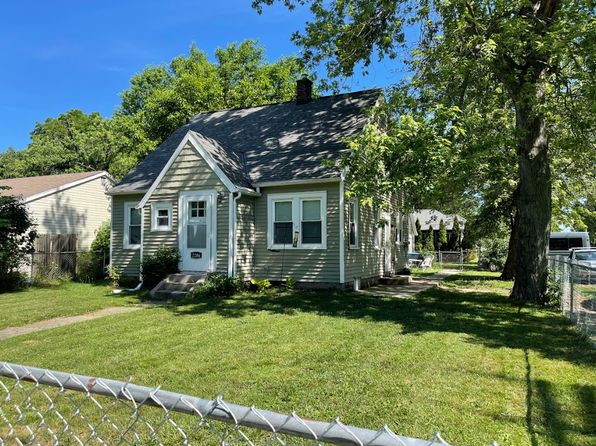 2206 Amherst Ave