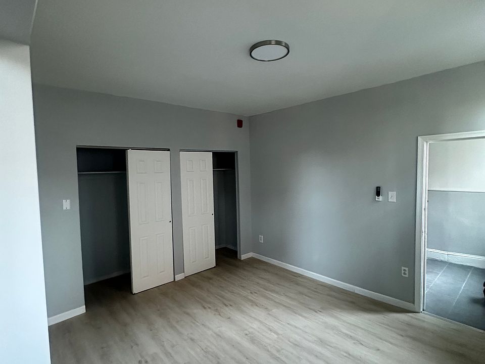 1st image of 2000 Frankford Ave Unit 1