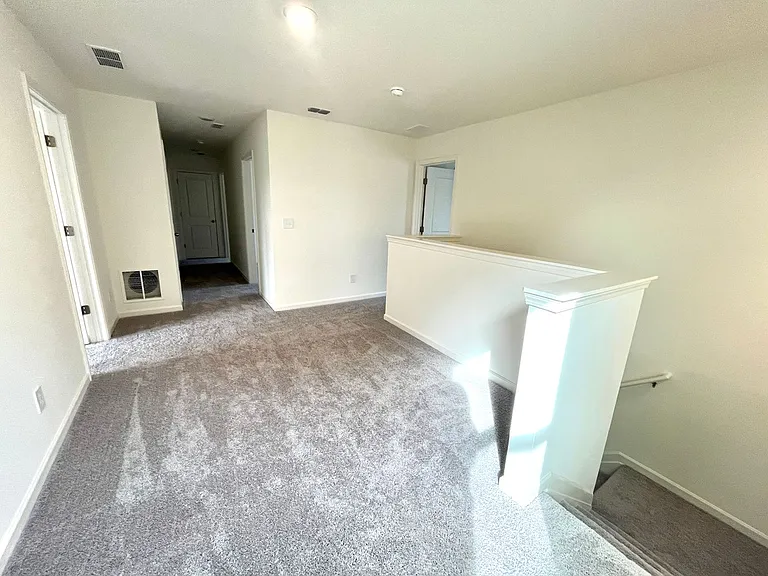 303 Hyde Park — Photo 12