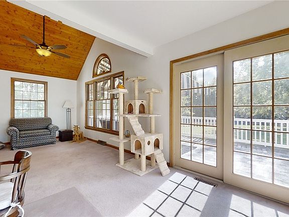 4th image of 3276 Southway Dr