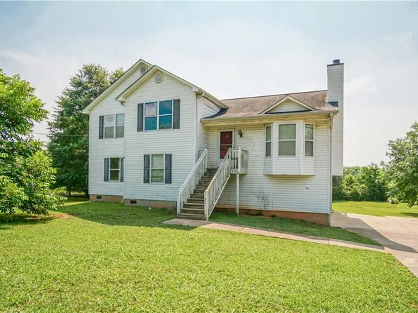 25 Martin Cir, Kingston, GA 30145