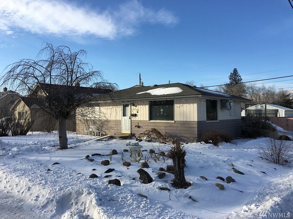 2nd image of 1203 Yakima St SE