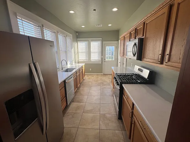 222 NW 24th St — Photo 6