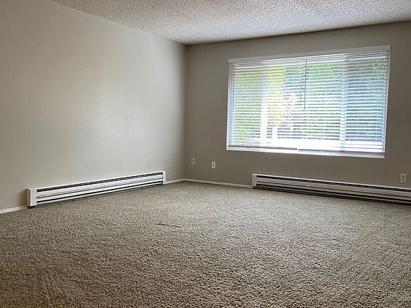 3rd image of 550 102nd Ave SE #8990519