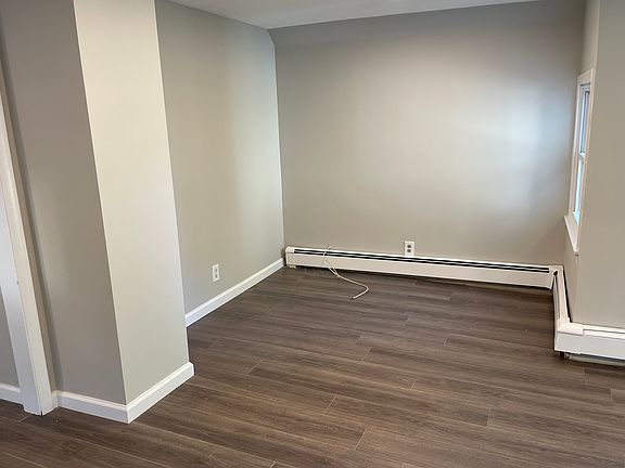 3rd image of 21 Cambridge Ave Floor 2