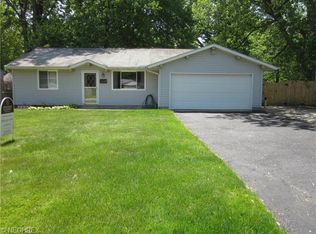 7670 Miami Rd, Mentor On The Lake, OH 44060
