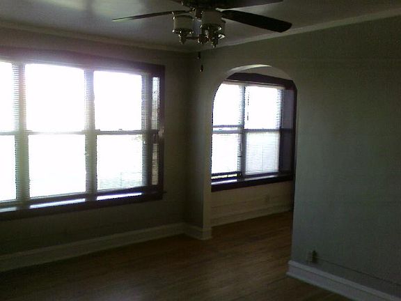 2nd image of 4101 W Belmont Ave #3B