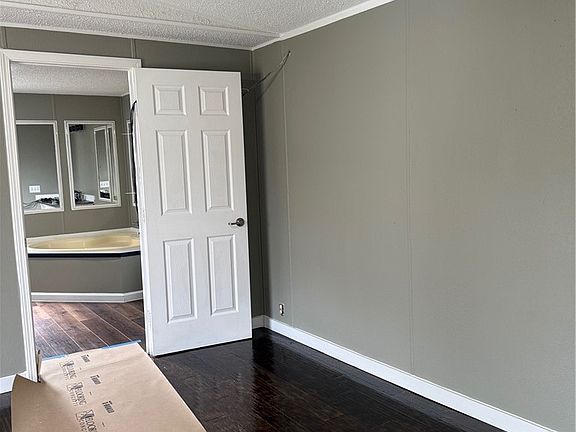 5th image of 108 Deep Woods Dr
