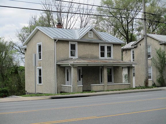 2nd image of 820 S High St