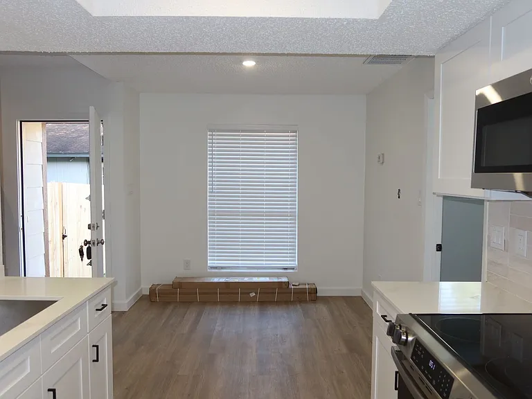9607 Aberdeen Way #B — Photo 13