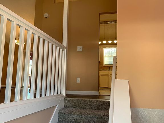 3rd image of 5065 Morton Ferry Cir