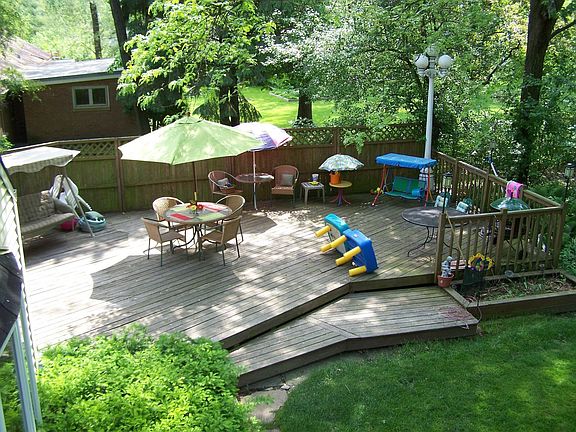 Incredible yard and deck