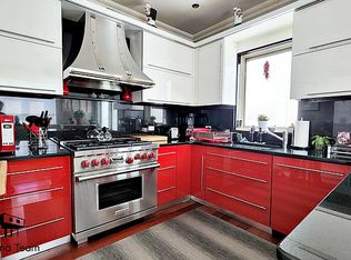 450 Humboldt St #2F, Brooklyn, NY 11211