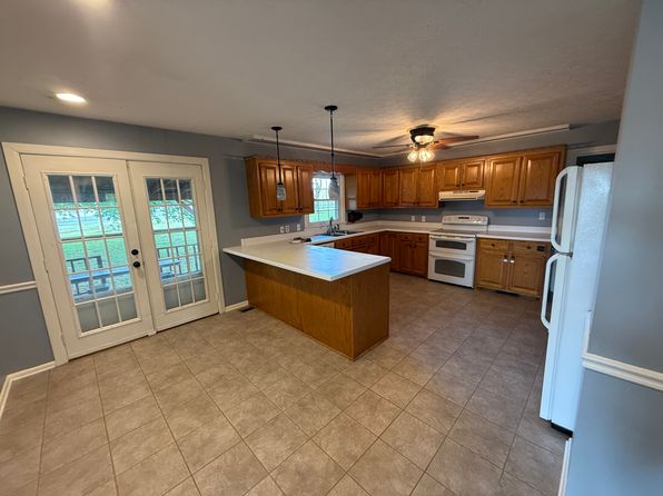 447 Happy Hollow Rd