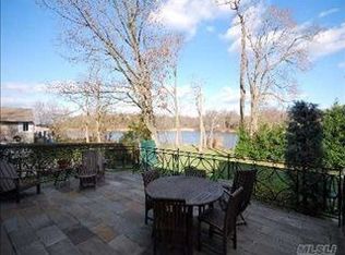 1 Stonytown Rd, Manhasset, NY 11030