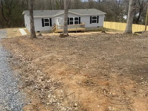 490 Lynman St, Athens, TN 37303