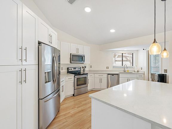 3rd image of 110 Parkwood Drive