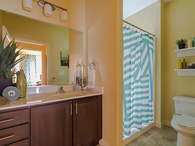 Promenade Pointe — Photo 17