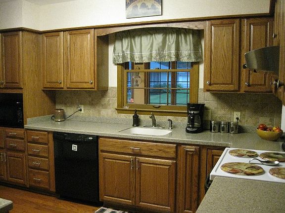 5th image of 1716 Country Club Dr
