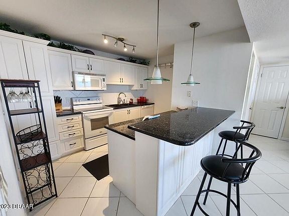 2nd image of 2828 N Atlantic Ave #1404