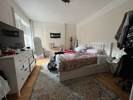 Rented by Compass | media 21