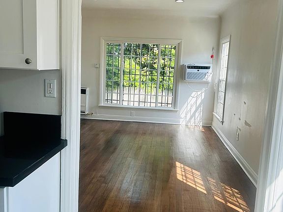4th image of 1440 N Gardner St APT 108