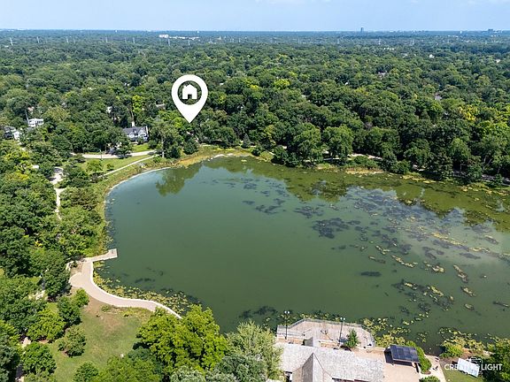 3rd image of 641 Lake Rd