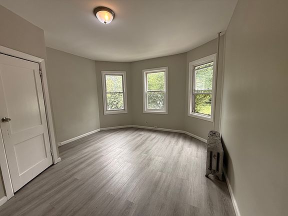2nd image of 76 Eaton Pl Floor 2