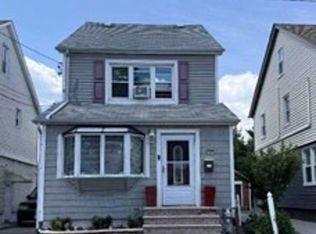 17 De Witt St, Valley Stream, NY 11580