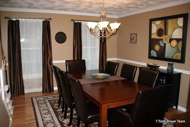 2nd image of 52 Wooded Grove Cir