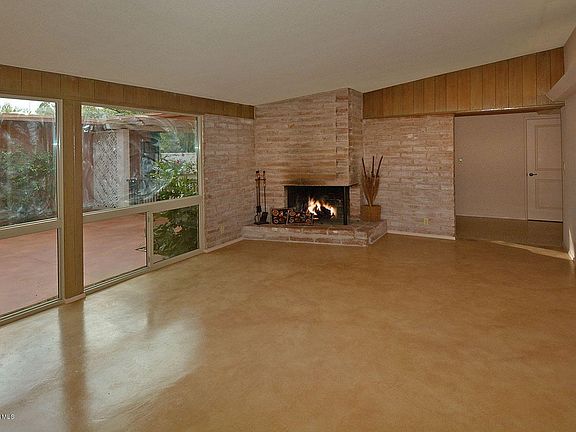 4th image of 1025 W San Miguel Cir