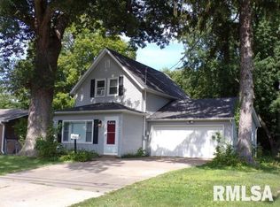 814 42nd St, Moline, IL 61265