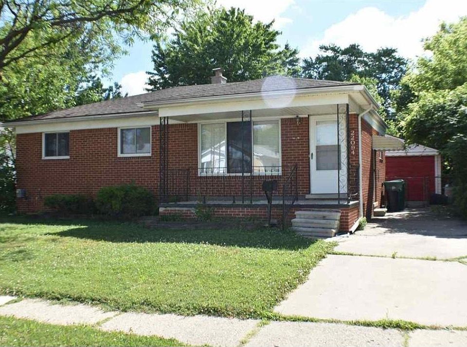 1st image of 22094 Oakwood Ave