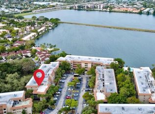 461 Ives Dairy Rd APT 402-2, Miami, FL 33179