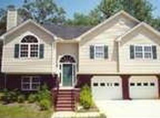 544 Academy Woods Dr, Jefferson, GA 30549