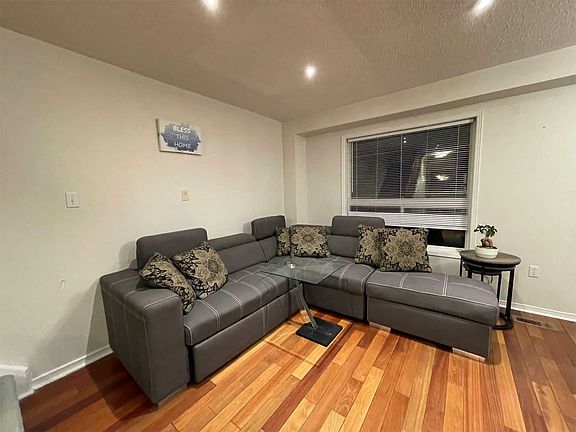 3rd image of 5530 Glen Erin Dr #105