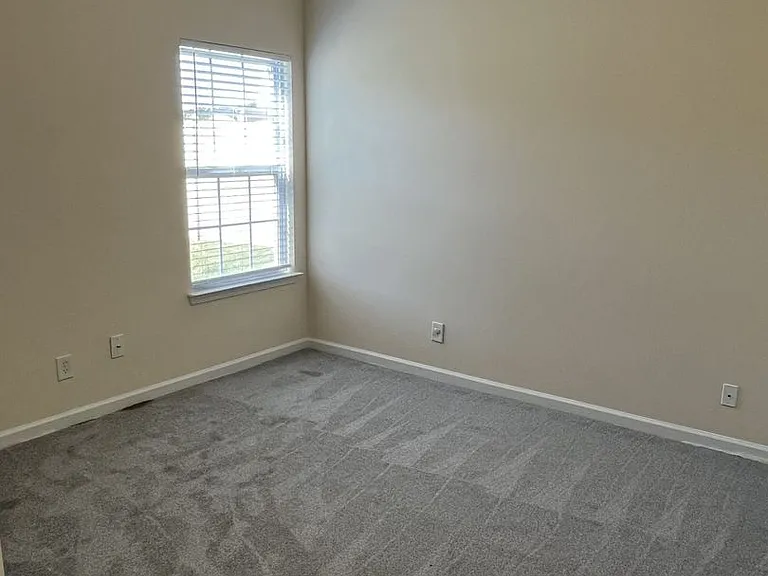 242 Summit Park Ct — Photo 12