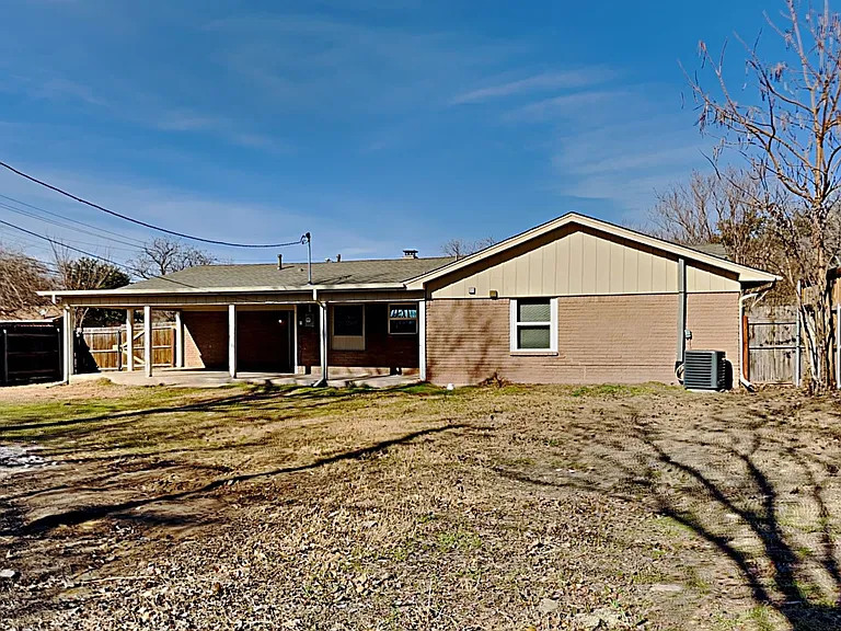 2138 Onetta Dr — Photo 16
