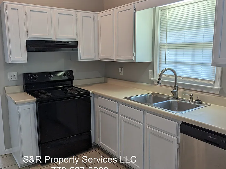 5242 Cherry Hill Ln — Photo 7