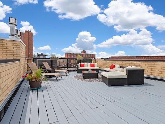 2nd image of 1424 W Walton St #3