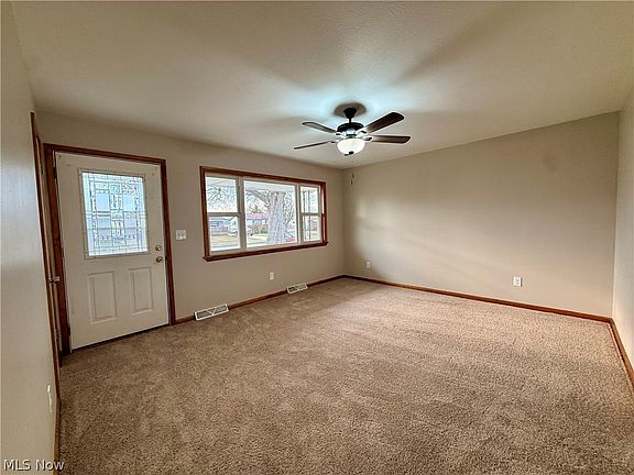 5th image of 4617 Andover Ave