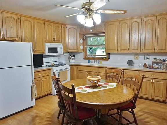 3rd image of 1086 35th Ave NE